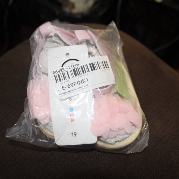 Pink Baby Floral Sandals sz. 0-6mos. "NEW" - Picture 3 of 6